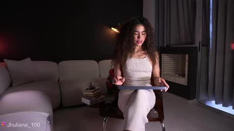 Paula online show from May 11, 9:01 pm