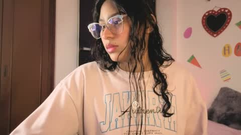 Paula  online show from April 6, 4:12 am