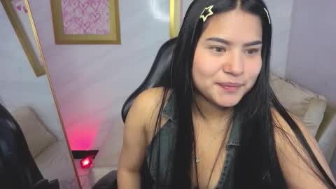 Live 800am 200pm COLOMBIAN HOUR online show from March 29, 1:43 pm