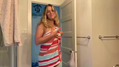 Paulila  Fay online show from September 9, 1:33 pm