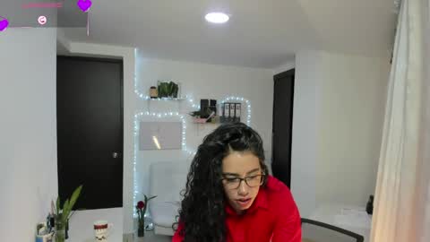 paulina online show from May 26, 8:57 am