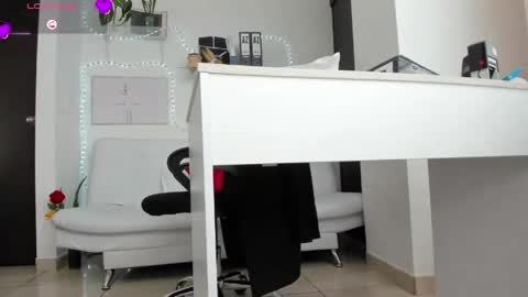 paulina online show from May 21, 7:01 pm
