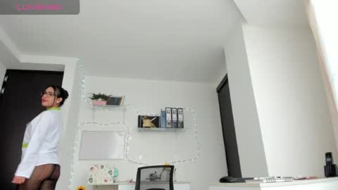 paulina online show from April 8, 6:54 pm