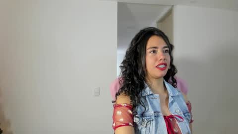 paulina online show from December 19, 8:34 pm