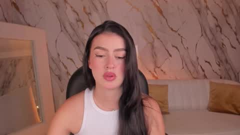 Paulina Santos  online show from October 11, 8:11 pm