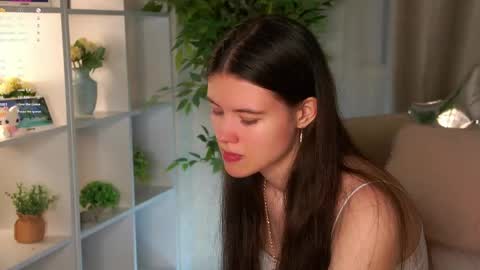 Beautiful Mila online show from May 19, 2:29 am