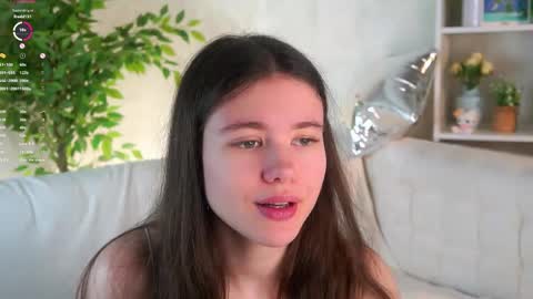 Beautiful Mila online show from May 18, 4:07 am