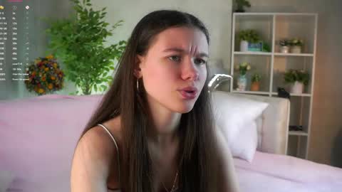 Beautiful Mila online show from May 14, 1:44 am