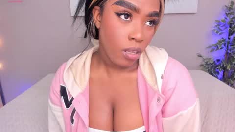 Briana online show from February 8, 1:04 pm