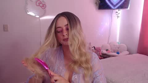 Snapshot of peacherry_ chatting on January 27, 10:06 pm peacherry_ online show from January 27, 10:06 pm