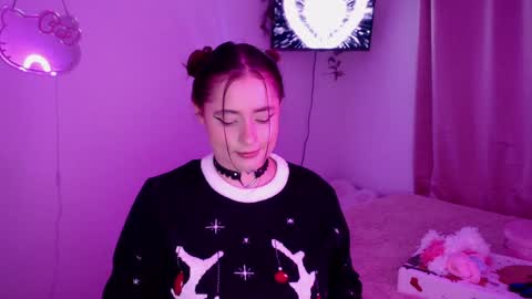 Snapshot of peacherry_ chatting on December 4, 1:14 am peacherry_ online show from December 4, 1:14 am