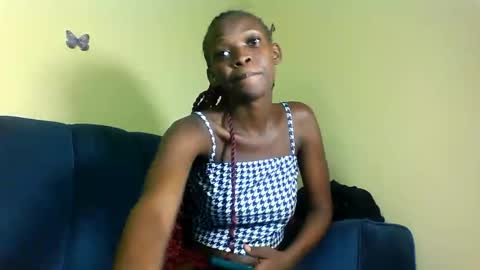 peachie online show from December 22, 8:12 pm