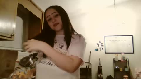 peachyhoneydrip online show from April 24, 5:10 am