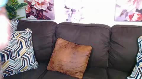 Tanja online show from April 8, 11:40 pm