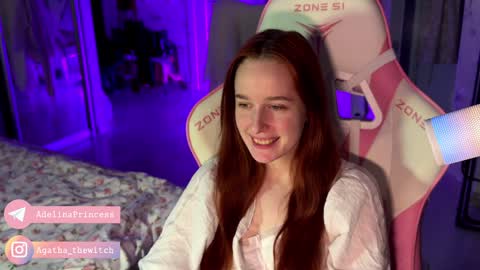 Snapshot of pearlprincess_ chatting on February 7, 12:20 am Adelina online show from February 7, 12:20 am