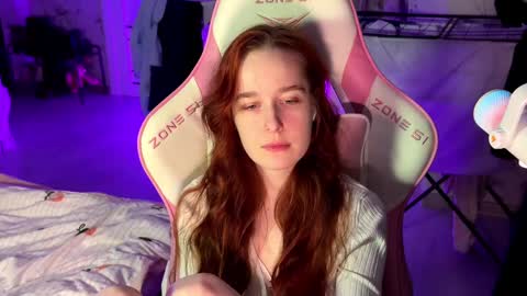 Snapshot of pearlprincess_ chatting on March 11, 1:26 am Adelina online show from March 11, 1:26 am