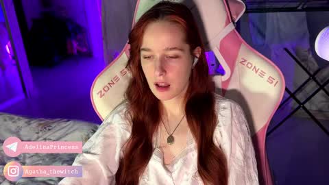 Snapshot of pearlprincess_ chatting on February 19, 11:57 pm Adelina online show from February 19, 11:57 pm
