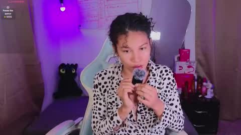 peggy-funn online show from February 7, 11:41 pm