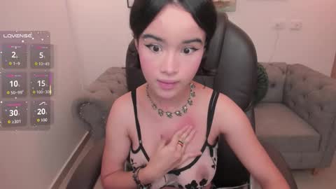 pekylove online show from November 11, 11:40 am