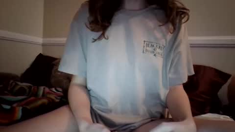 pellielee online show from December 4, 7:32 am