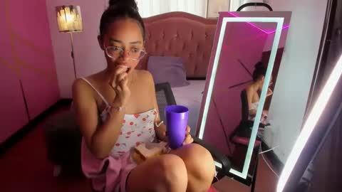 peneelopeecute online show from January 11, 3:31 pm
