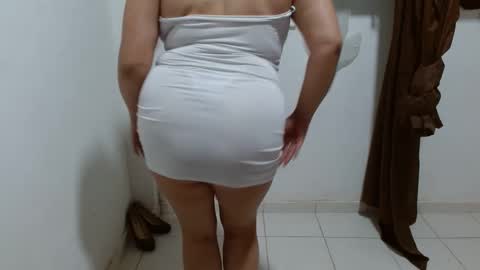 penelopefuckass online show from September 18, 4:38 pm
