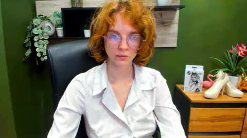 Snapshot of penny_lust chatting on October 13, 6:27 am Penny online show from October 13, 6:27 am