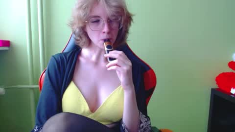 Penny online show from May 22, 6:22 am