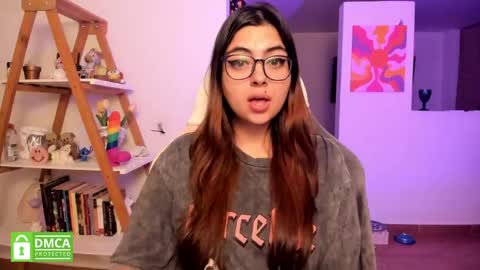 Sarah Ana Banana online show from May 15, 3:11 am