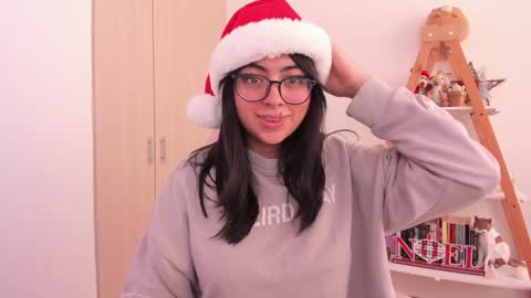 Sarah Ana Banana online show from December 8, 7:22 pm