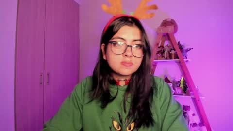 Sarah Ana Banana online show from December 11, 12:44 am
