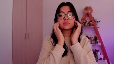 Sarah Ana Banana online show from December 6, 10:18 pm