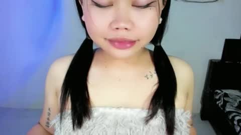 Snapshot of perky_rica chatting on October 23, 8:09 am island girl online show from October 23, 8:09 am