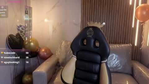 perla_lovely online show from July 9, 12:51 pm