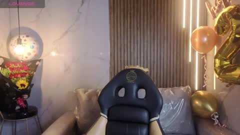 perla_lovely online show from June 28, 12:34 pm