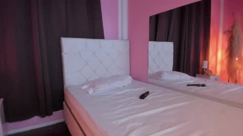 Marie online show from May 21, 1:42 pm