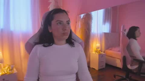 Marie online show from May 12, 11:06 am