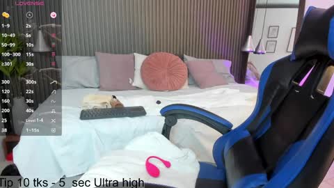 Lizza online show from May 5, 11:57 am