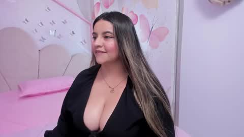 LAURA  online show from January 14, 11:10 am