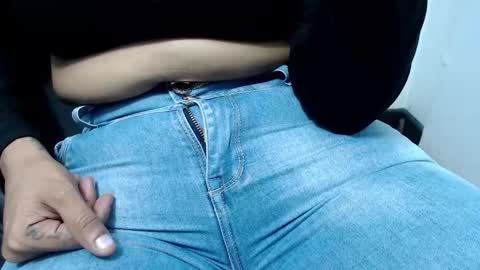 Snapshot of pervert_suseth chatting on December 22, 1:55 pm Suseth online show from December 22, 1:55 pm