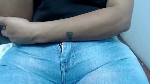 Snapshot of pervert_suseth chatting on January 25, 3:14 pm Suseth online show from January 25, 3:14 pm