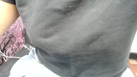 Snapshot of pervert_suseth chatting on December 17, 3:49 pm Suseth online show from December 17, 3:49 pm