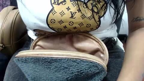 Snapshot of pervert_suseth chatting on December 24, 1:28 pm Suseth online show from December 24, 1:28 pm