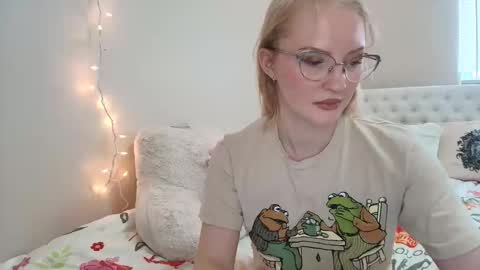 Little cupcake online show from November 11, 6:27 pm