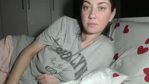 petite_danielle online show from May 20, 11:57 pm