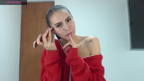 Linda online show from December 23, 9:46 am