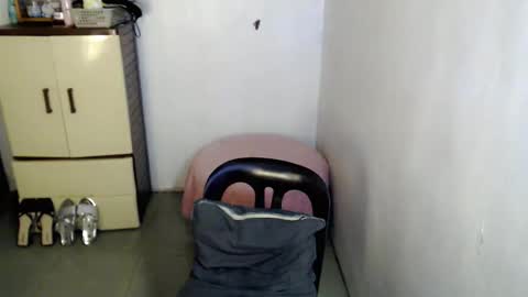 petite_mary69 online show from May 20, 10:45 am