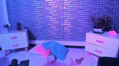 Melody online show from May 14, 4:35 pm
