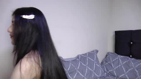 Snapshot of petite_paola chatting on December 7, 12:19 am petite paola online show from December 7, 12:19 am