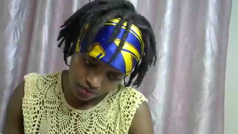 petite_star2 online show from December 13, 7:53 pm